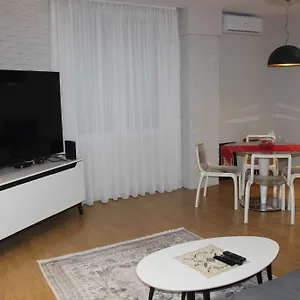 Apartment Luxury Blloku, Tirana