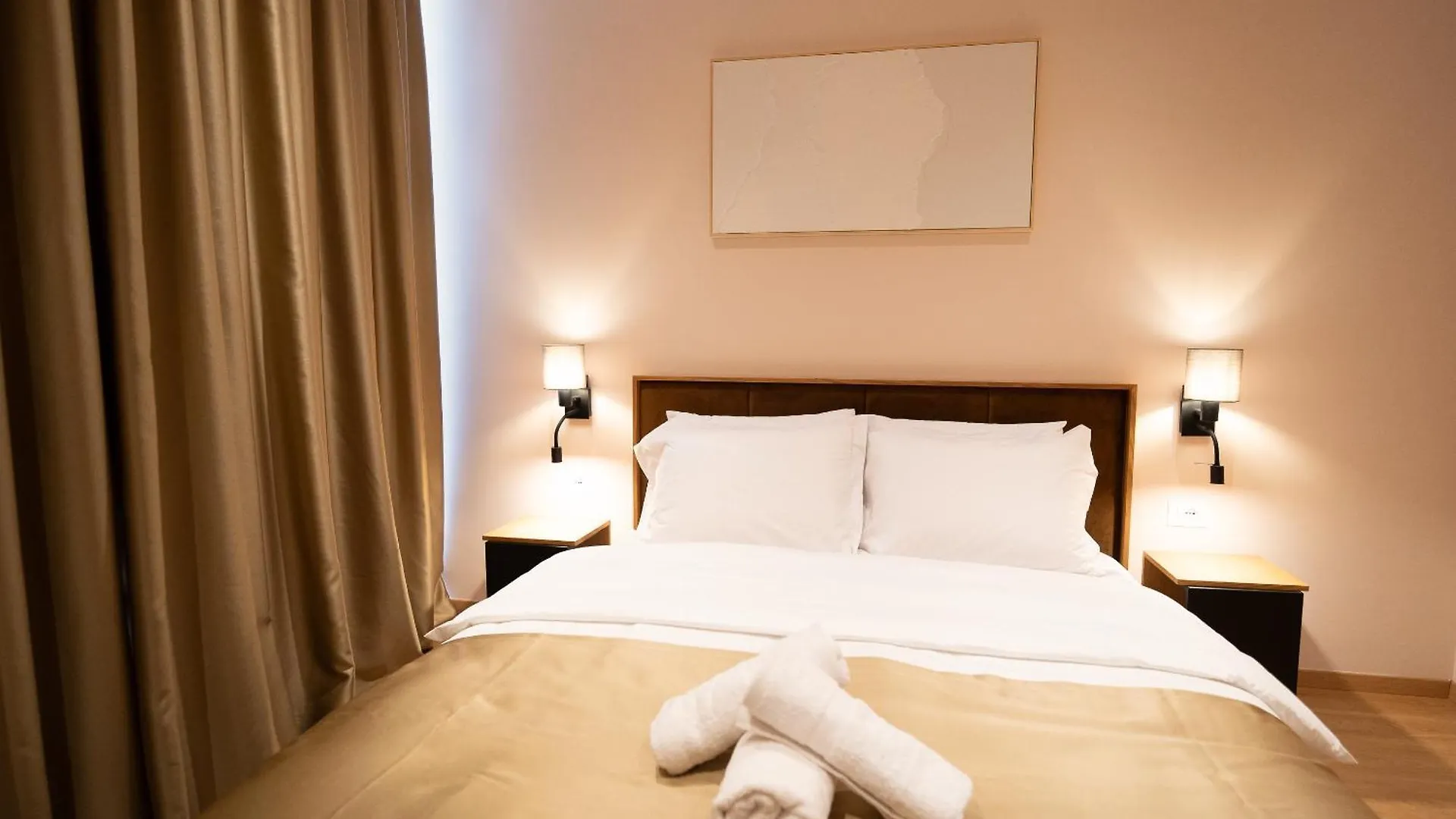Hotel Boutique Jera Tiran 0*,  Arnavutluk