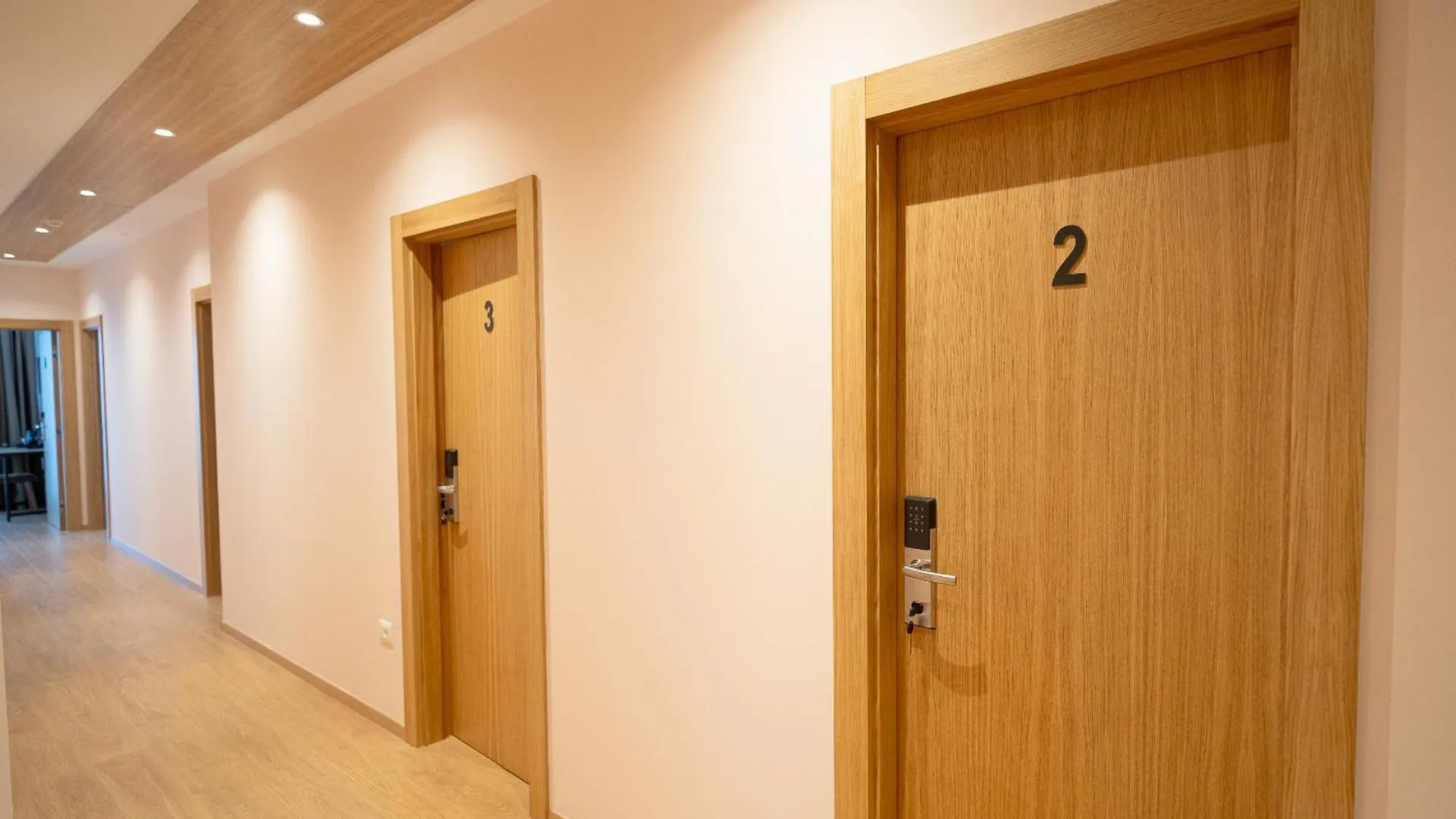 Hotel Boutique Jera Tiran Han/Misafirhane